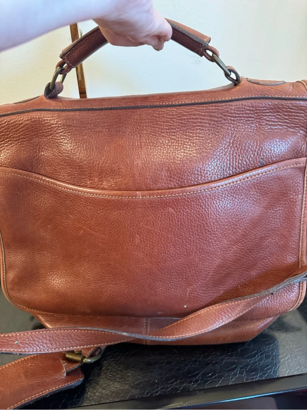 Levenger Tusting Clipper Leather Messenger Bag Made In England